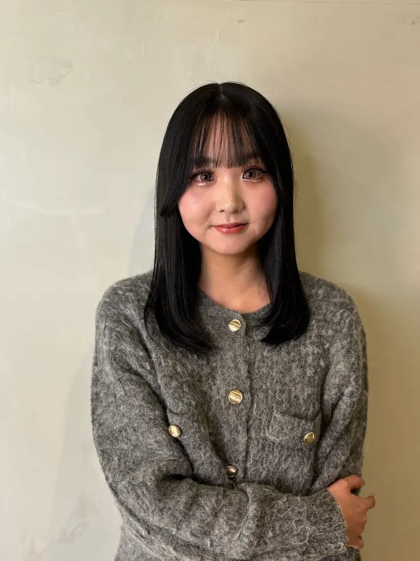 カラー 透明感カラー オリーブグレー オレンジ 多田 愛梨のヘアスタイル