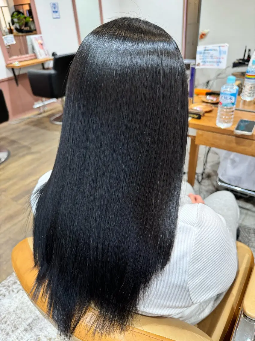 美髪縮毛矯正➕ケアカラー🌟の写真