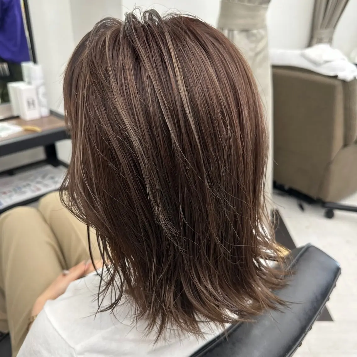セミロング カラー パーマ ヘアアレンジ メンズ メンズハイライト ハイライトカラー ハイライト mona/ ストレートスタイル✨のヘアスタイル
