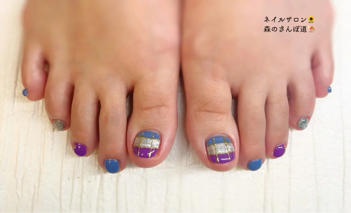 ネイル フットネイル ショートネイル 森のさんぽ道のネイルデザイン