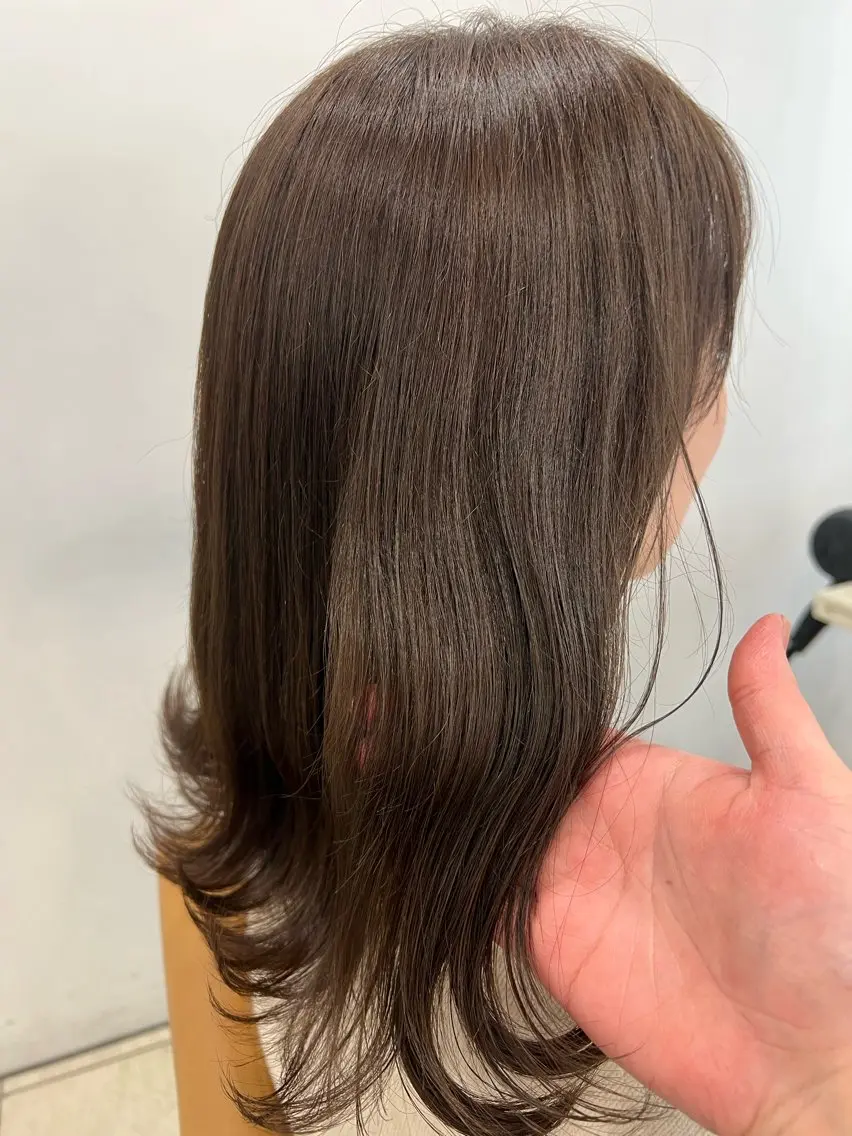 ミディアム カラー ベージュカラー 透明感カラー オリーブベージュ オレンジ 🫧うる艶ヘアー🫧 Yukaのヘアスタイル