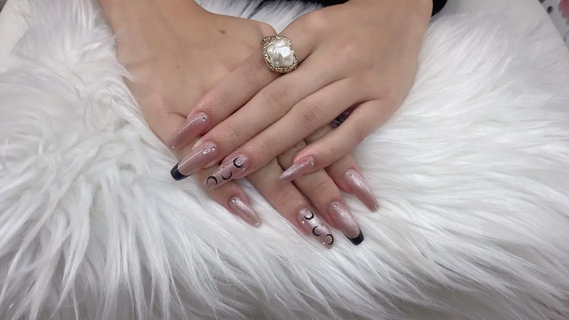 ネイル 渋谷T&B りお ロング無制限中💫のネイルデザイン