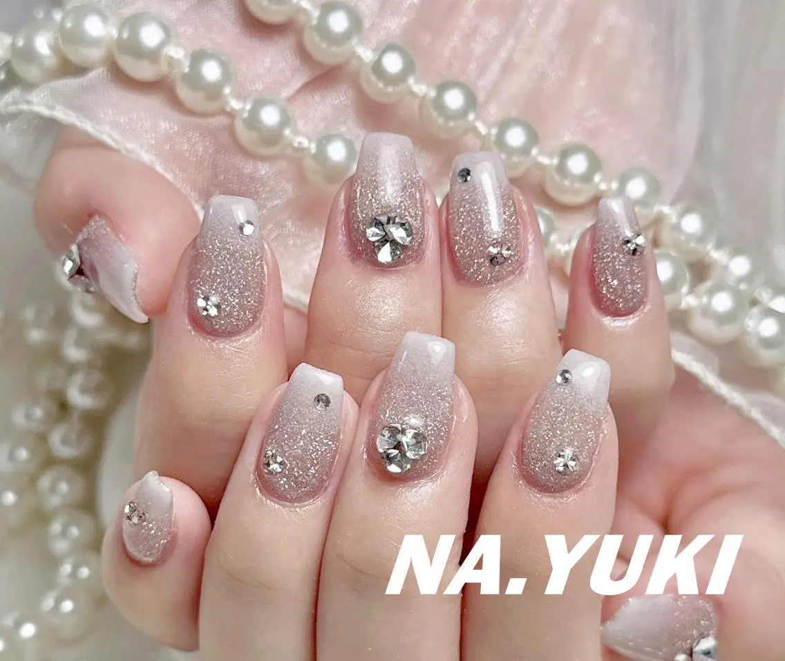 ネイル ハンドネイル ハンドケア 🌷 Mooning 🌷のネイルデザイン