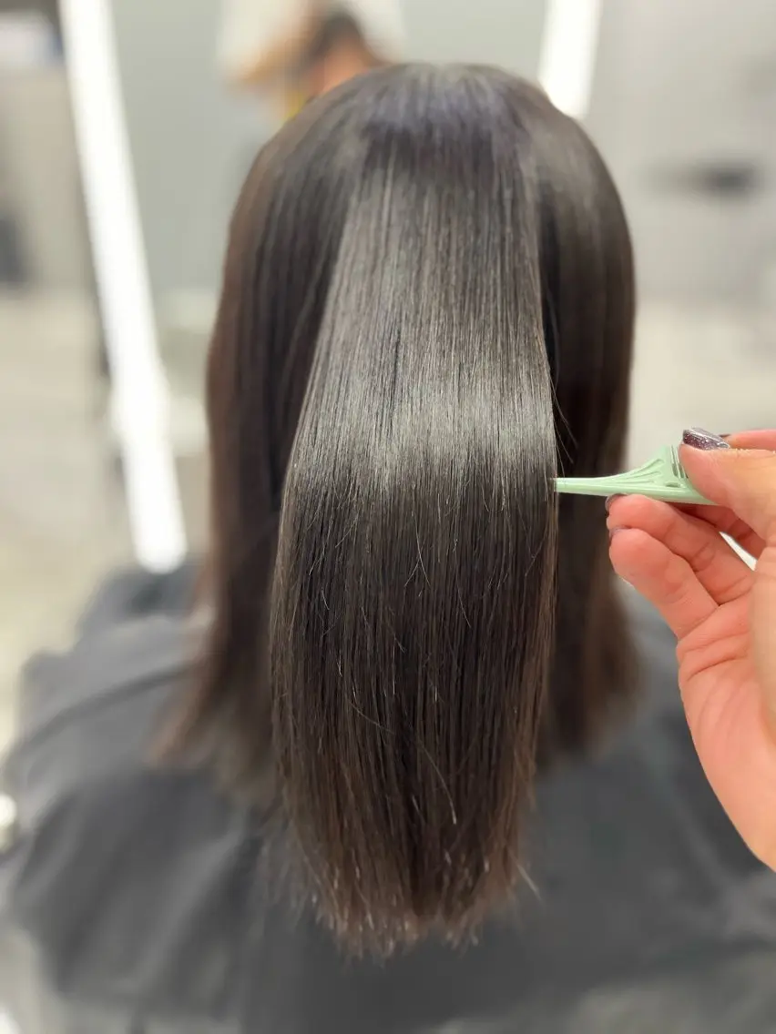 ✨艶髪✨縮毛矯正+ケアトリートメント🫧+カット✂︎の写真