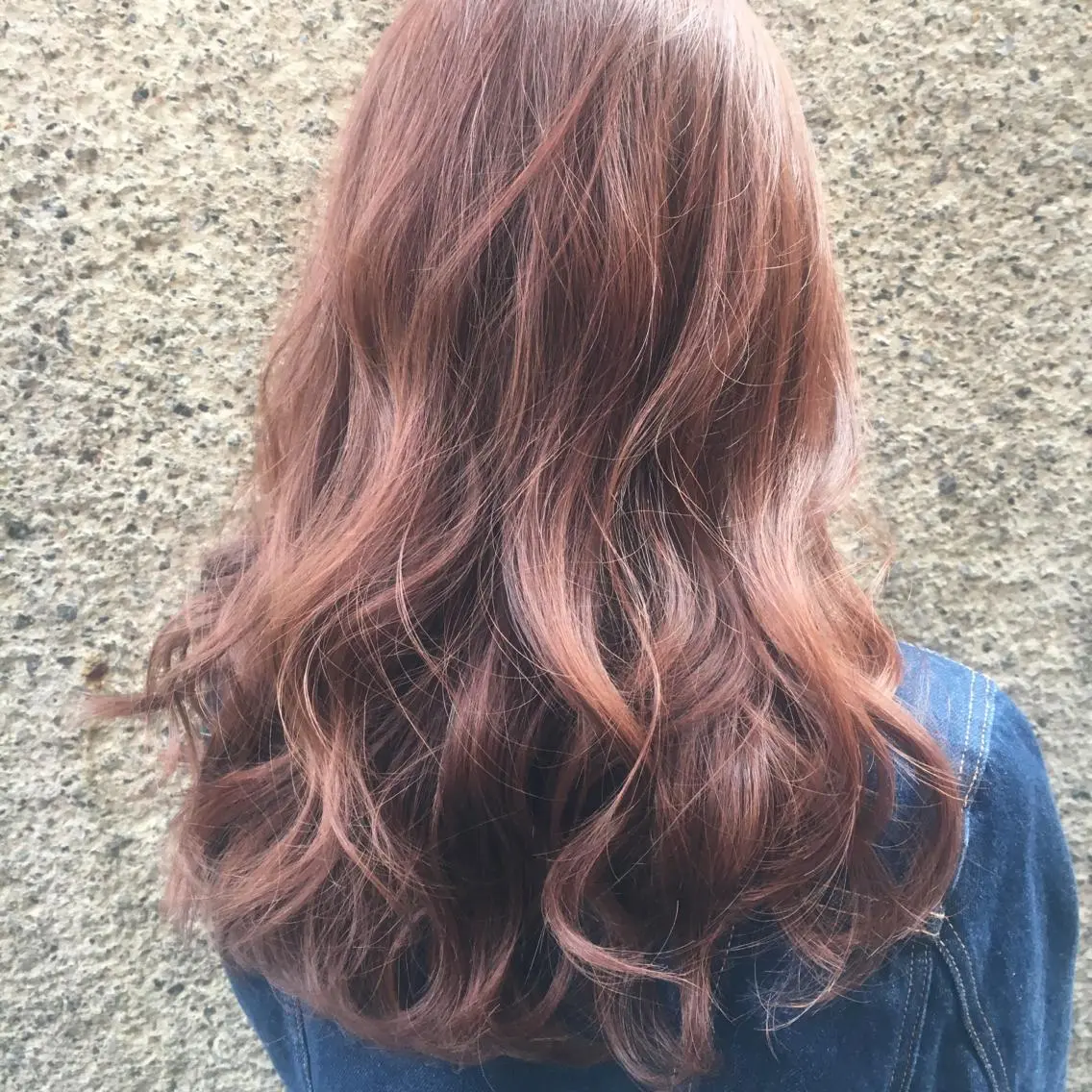 ロング カラー ベージュカラー ブリーチ ピンクカラー ピンクベージュ 前濱 ノゾミのヘアスタイル