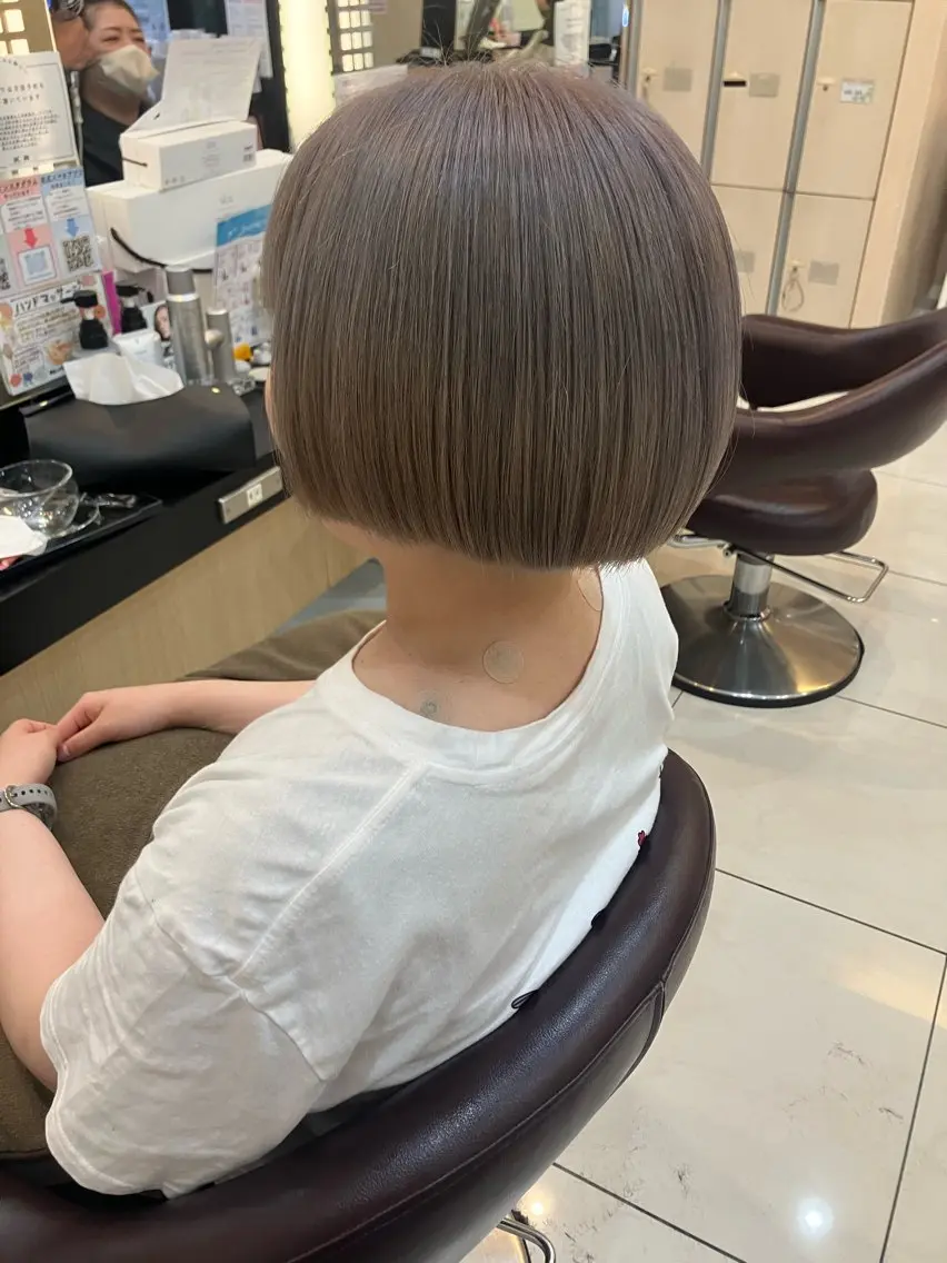 ショート ヘアカラー yukari 艶髪ヘアのヘアスタイル