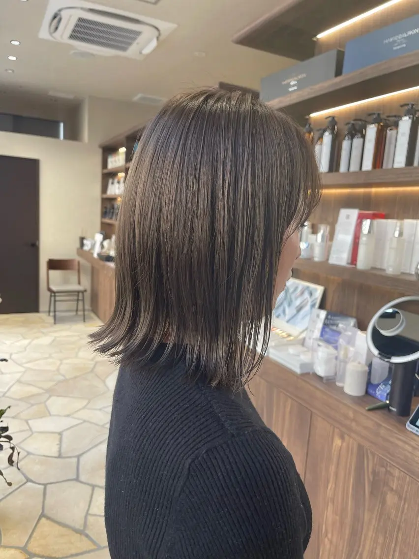 ミディアム カット 田中 優菜のヘアスタイル
