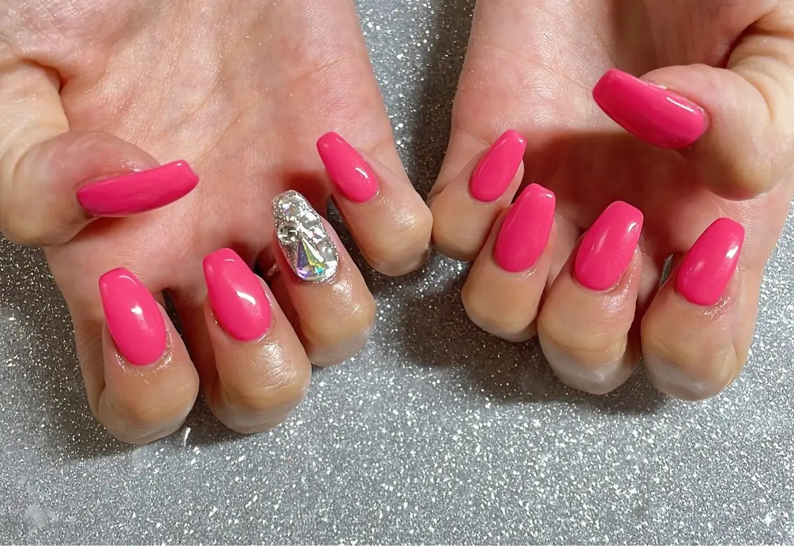 ネイル ハンドネイル VIERU 🌈🎀💖のネイルデザイン
