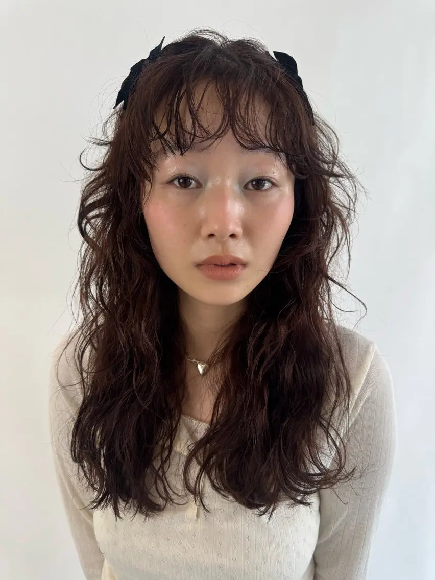 ロング カラー カット パーマ Ami/艶カラー/ レイヤー/ハイトーンのヘアスタイル