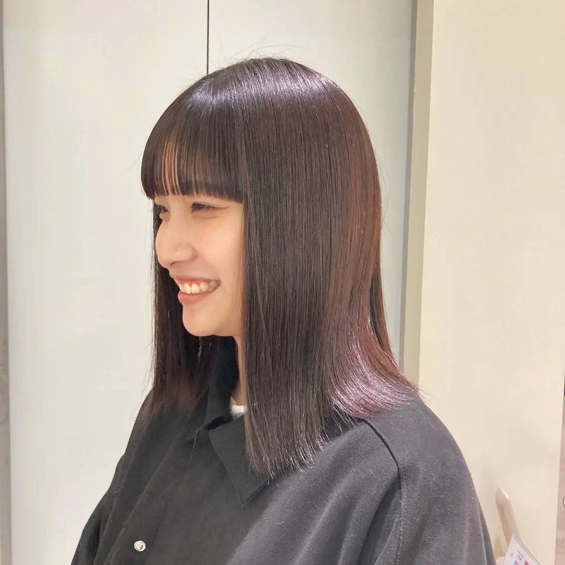 ミディアム JUURI- Shionのヘアスタイル