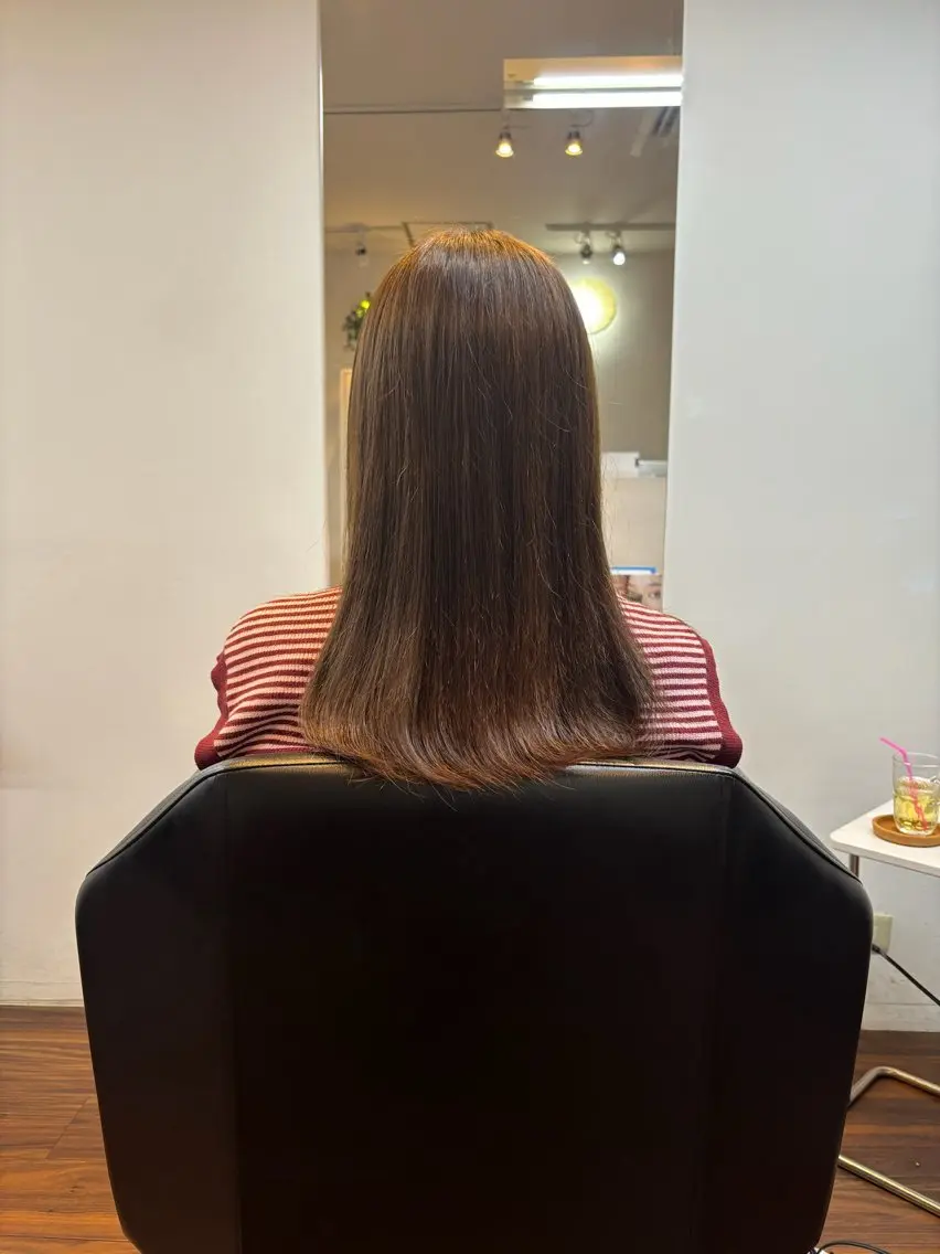 ロング カラー ヘアカラー トリートメント 山下 歩華のヘアスタイル