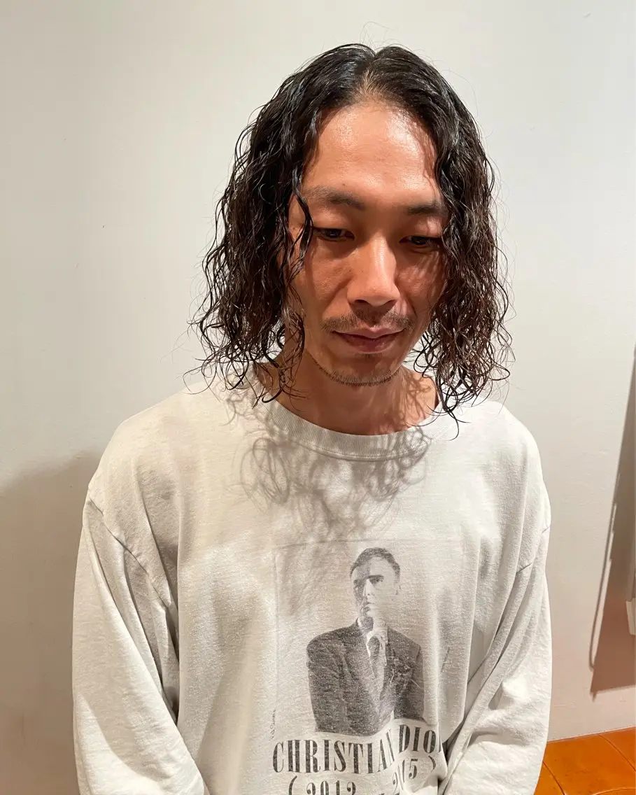 セミロング パーマ メンズ カット パーマ トリートメント 優作 〜圧倒的信頼〜のヘアスタイル