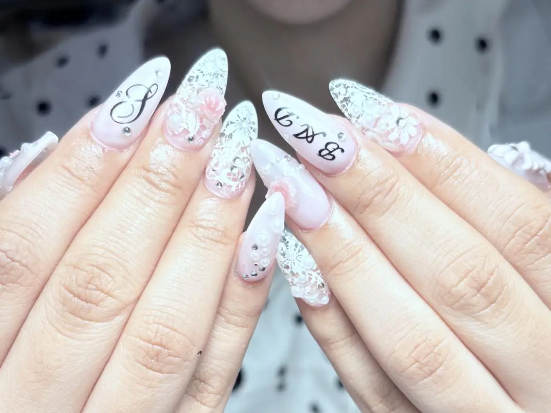 ネイル 長さ出し グラデーション 卒業式 キラキラネイル マグネットネイル RiRi Belle Nail池袋のネイルデザイン