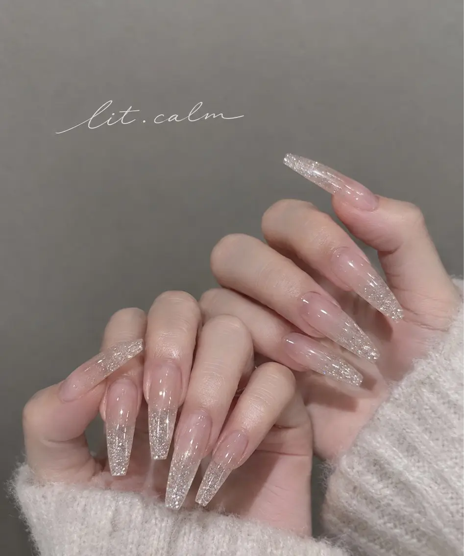 【🎀オフ有り】アクリルスカルプ長さ出し10本♡美フォルム+ラメグラデーション💖の写真