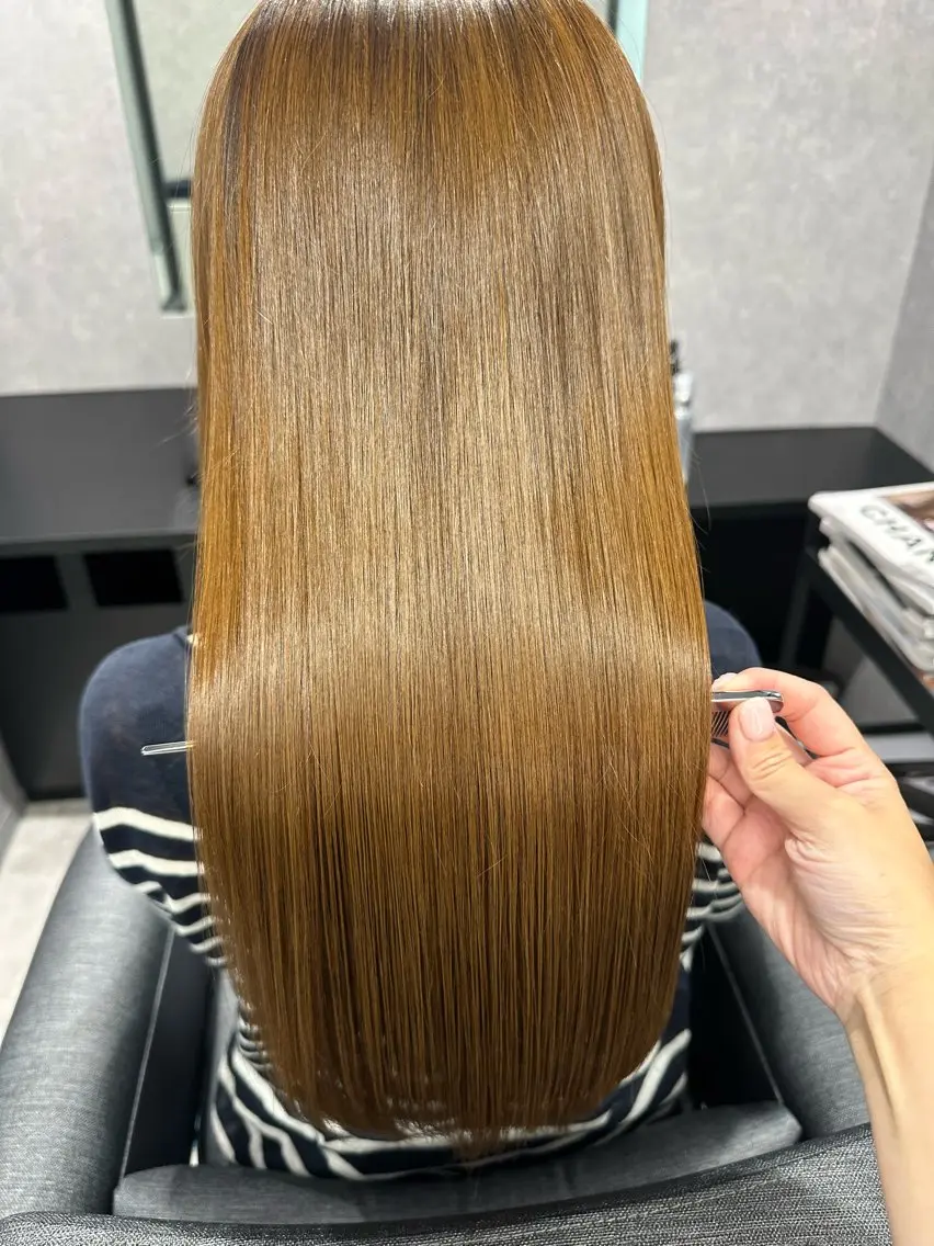 セミロング トリートメント カット トリートメント 岩崎 恵実のヘアスタイル