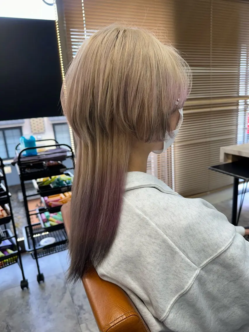 ロング カラー ウルフカット カット ケアブリーチ特化✨/ 艶カラー/エクステのヘアスタイル