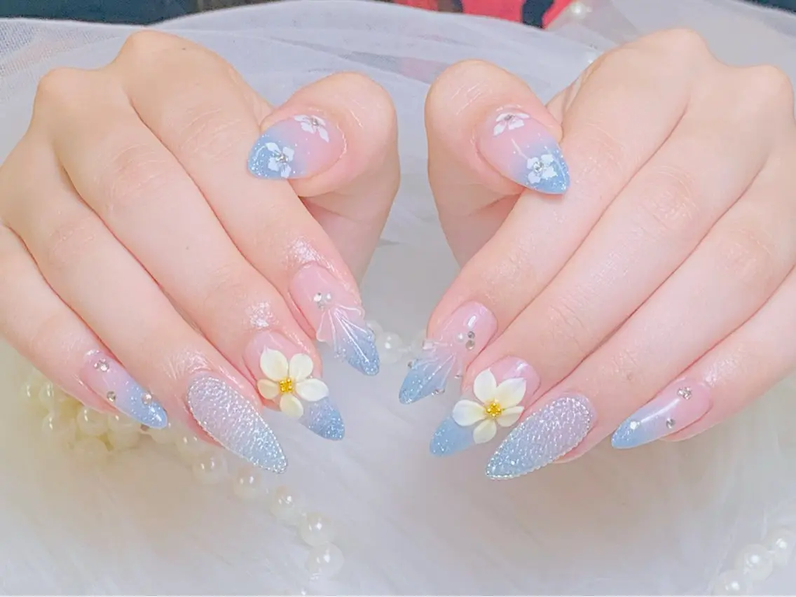 ネイル チークネイル 長さ出し フラッシュネイル フラワーネイル フレンチネイル ハンドネイル AN NAIL 高田馬場のネイルデザイン