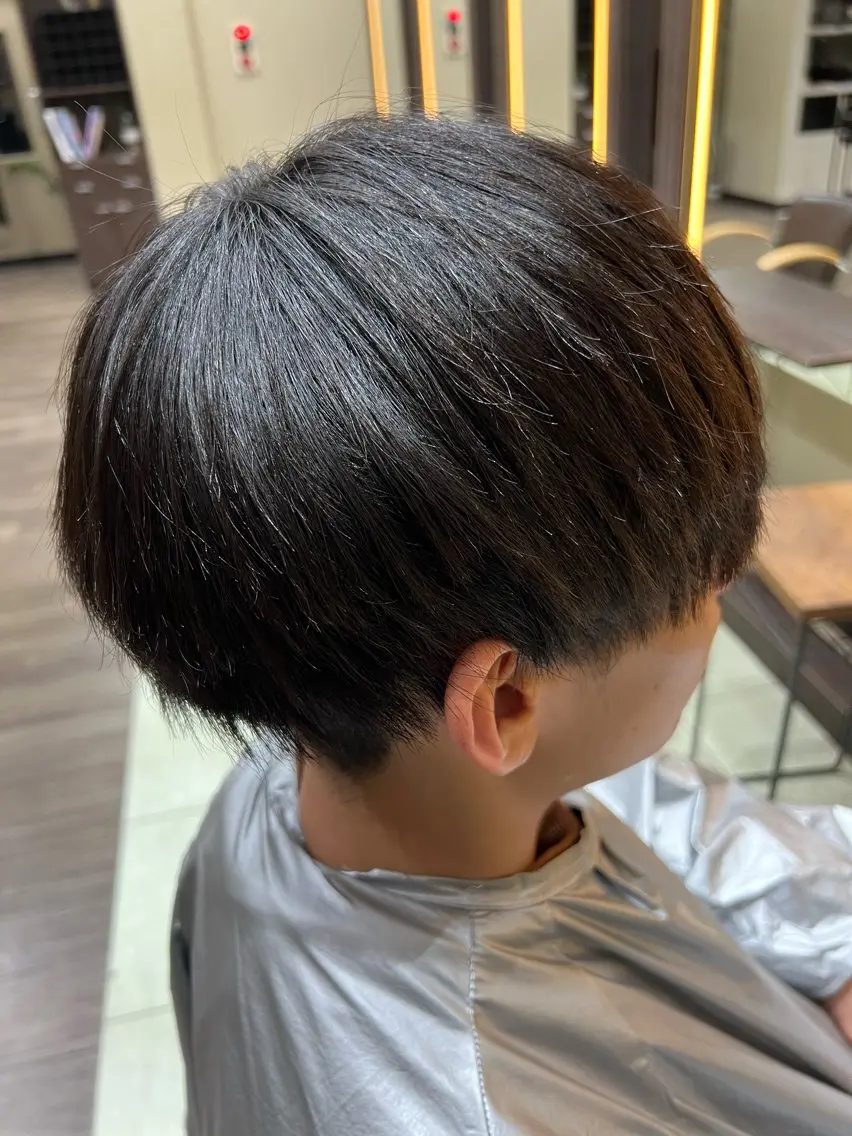 ショート 縮毛矯正 吉田 健吏のヘアスタイル