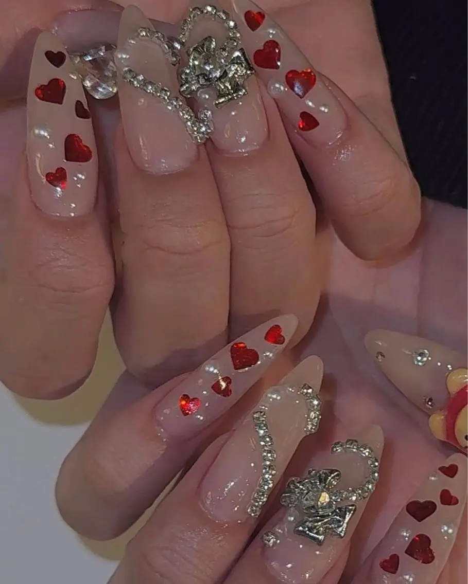 ネイル ハンドネイル BERA NAILSのネイルデザイン