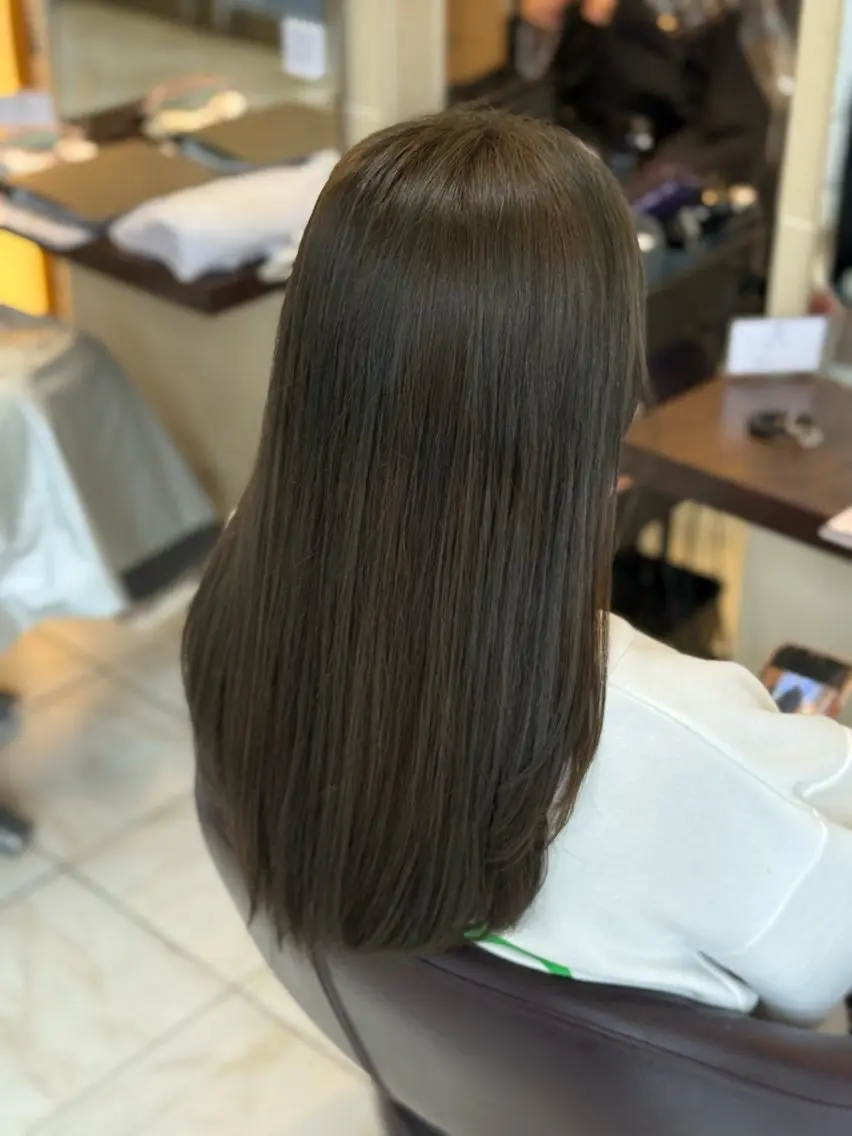 ロング カット ヘアカラー 篠崎 大翔のヘアスタイル
