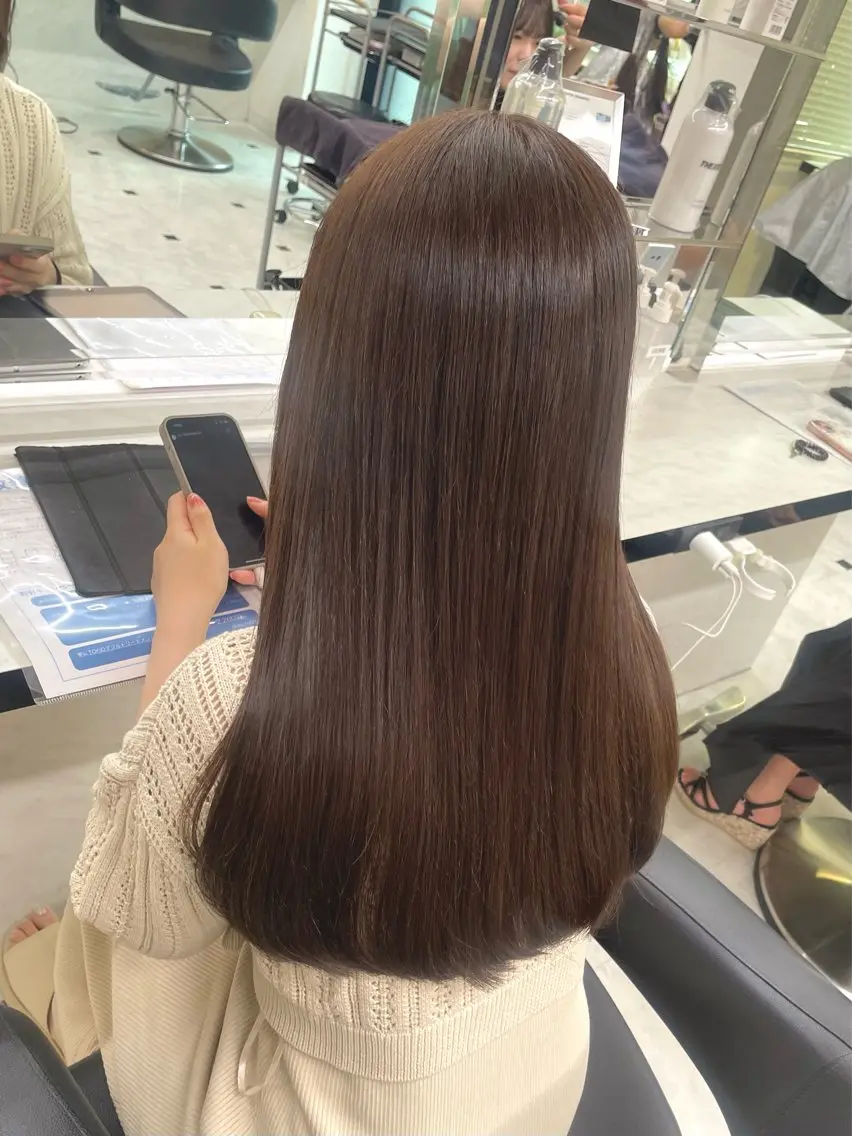 セミロング ヘアカラー うる艶トレンドヘア 🕊️上野BABYのヘアスタイル