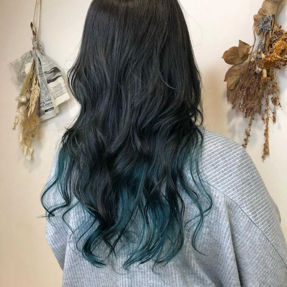 ロング カラー ブルーカラー グレージュ ミント ヘアカラー 松佐 ゆかりのヘアスタイル