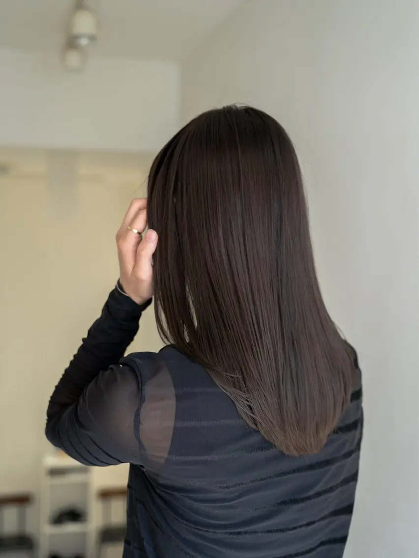 ミディアム カラー ブリーチ 透明感カラー ブリーチなしカラー 酸性ストレート カット ヘアカラー 縮毛矯正 navile原宿 yumaのヘアスタイル