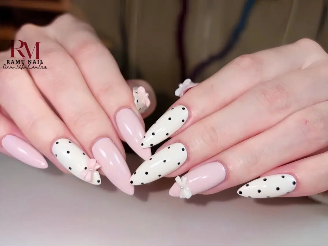 ネイル キラキラネイル マグネットネイル ミラーネイル ピンク 夏ネイル ハンドネイル RAMU Nail 恵比寿店のネイルデザイン