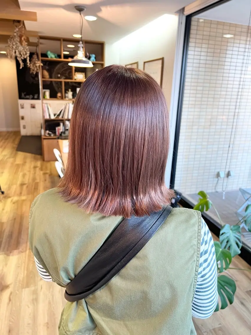 ショート カラー ベージュカラー ピンクカラー ピンクベージュ ボブ 堀 望美のヘアスタイル