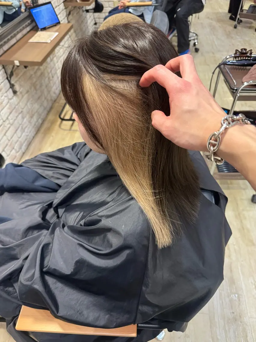 セミロング ヘアカラー 古川 流久のヘアスタイル