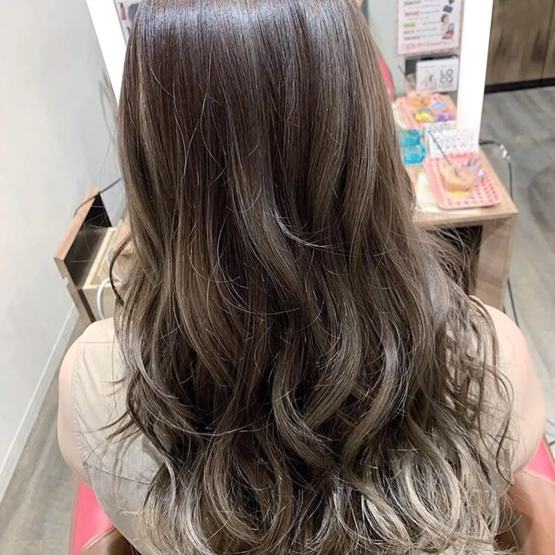 ロング カラー 髪質改善カラー韓国風 レイヤーtudaのヘアスタイル