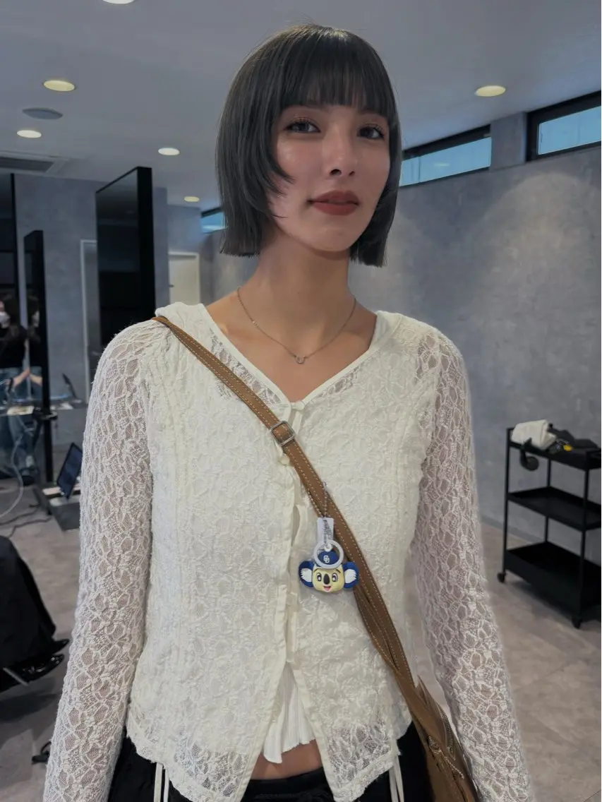 ショート ボブ 顔周りカット レイヤーカット ワイドバング 野林 夏帆のヘアスタイル