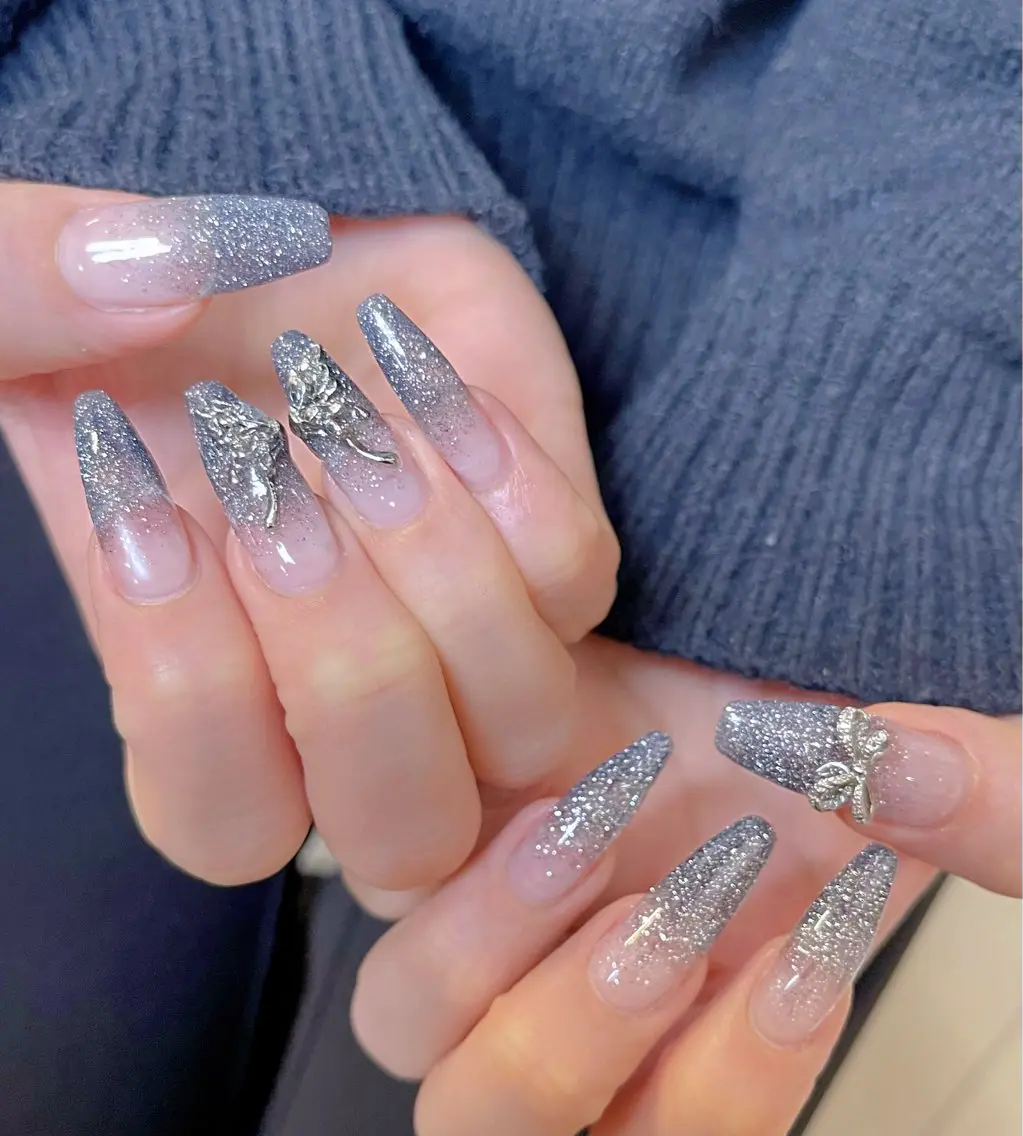 ロング めぐみのネイルサロン スタッフ練習のネイルデザイン