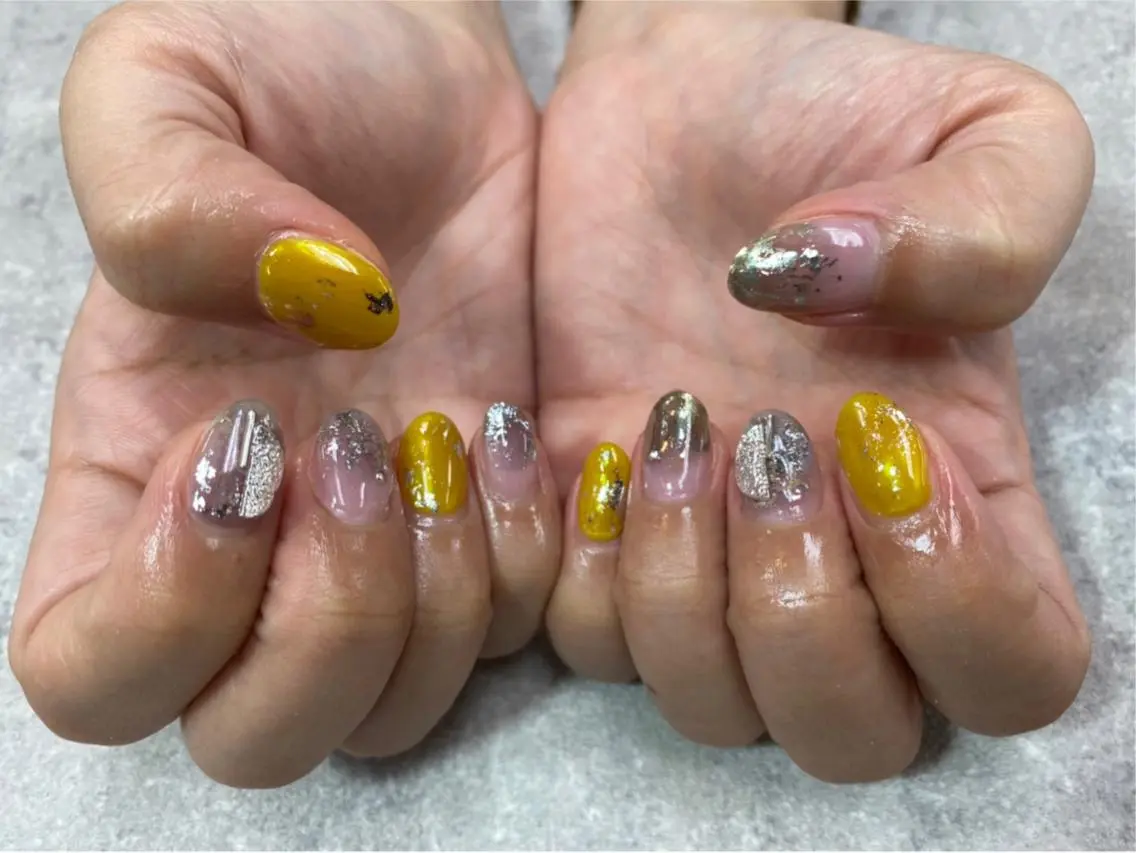 ネイル ニュアンスネイル 黄色 ハンドネイル ハンドケア FASTNAIL PLUS 新宿店のネイルデザイン