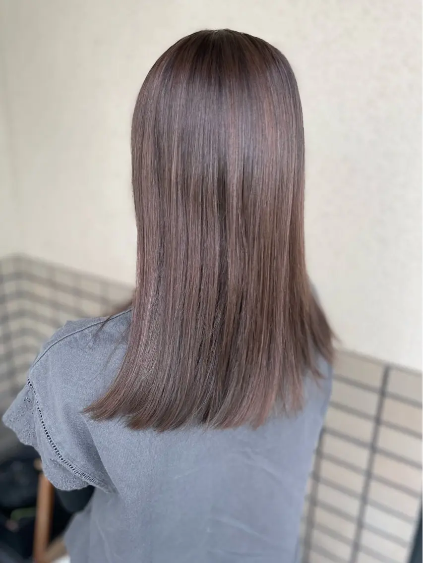 セミロング カラー アッシュ ベージュカラー ラベンダーカラー ヘアカラー 沢田 瞳のヘアスタイル