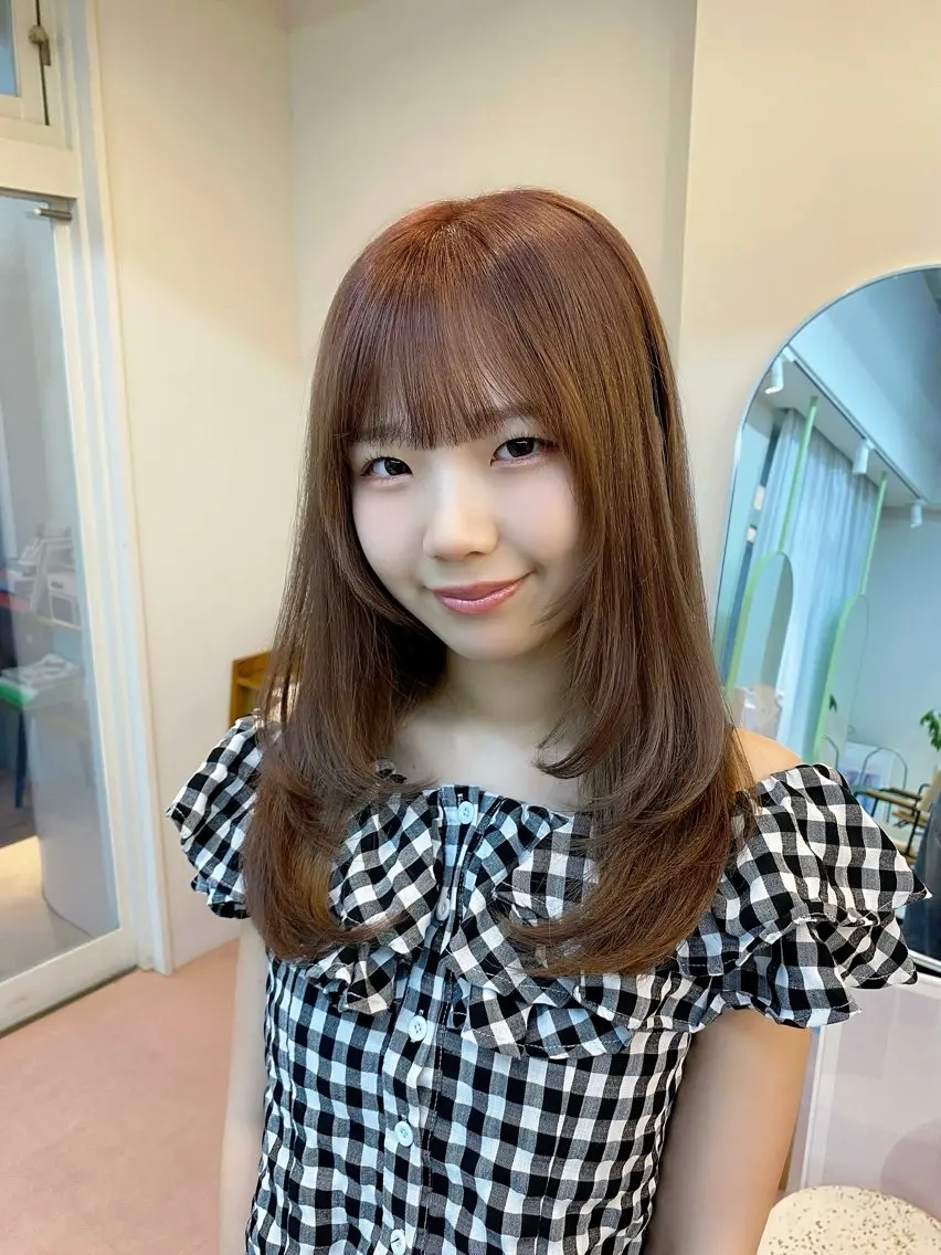 ロング 顔まわりレイヤー 顔周りカット レイヤーカット mite hikariのヘアスタイル