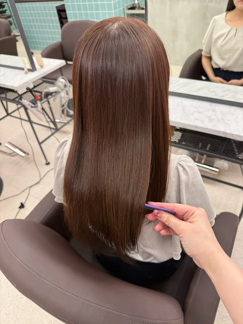 ロング カラー ブラウンカラー カット ヘアカラー トリートメント M CHIHIROのヘアスタイル