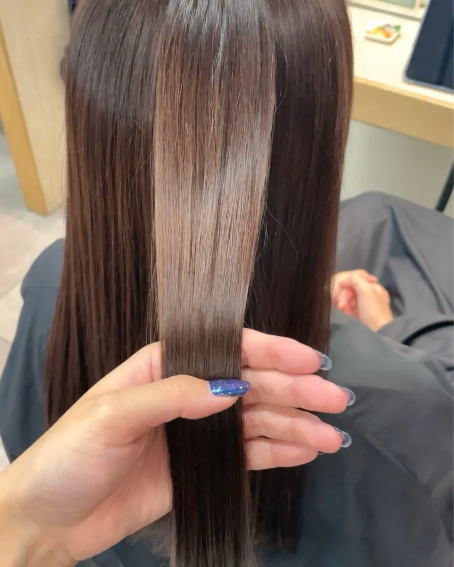 ロング パーマ 縮毛矯正 透明感カラー×ヘア アレンジ🪽しおりのヘアスタイル