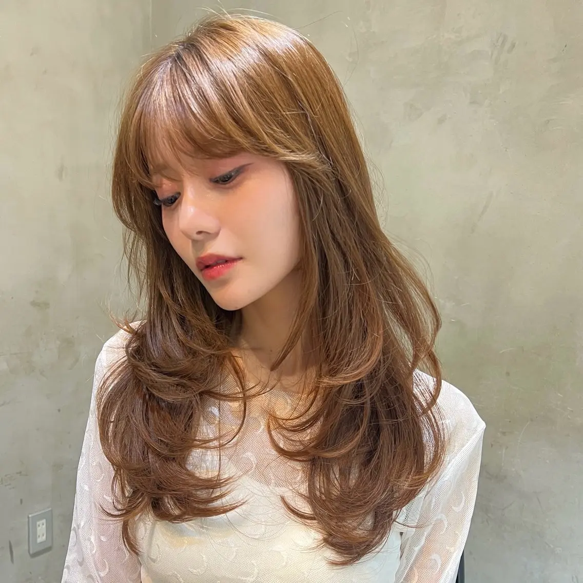 ロング カラー カット ヘアカラー トリートメント 韓国ヘア/髪質改善/ レイヤー/ブラウンのヘアスタイル