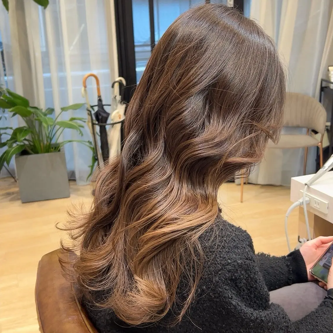 ロング ロング カット ヘアカラー calna 古賀 菜摘のヘアスタイル