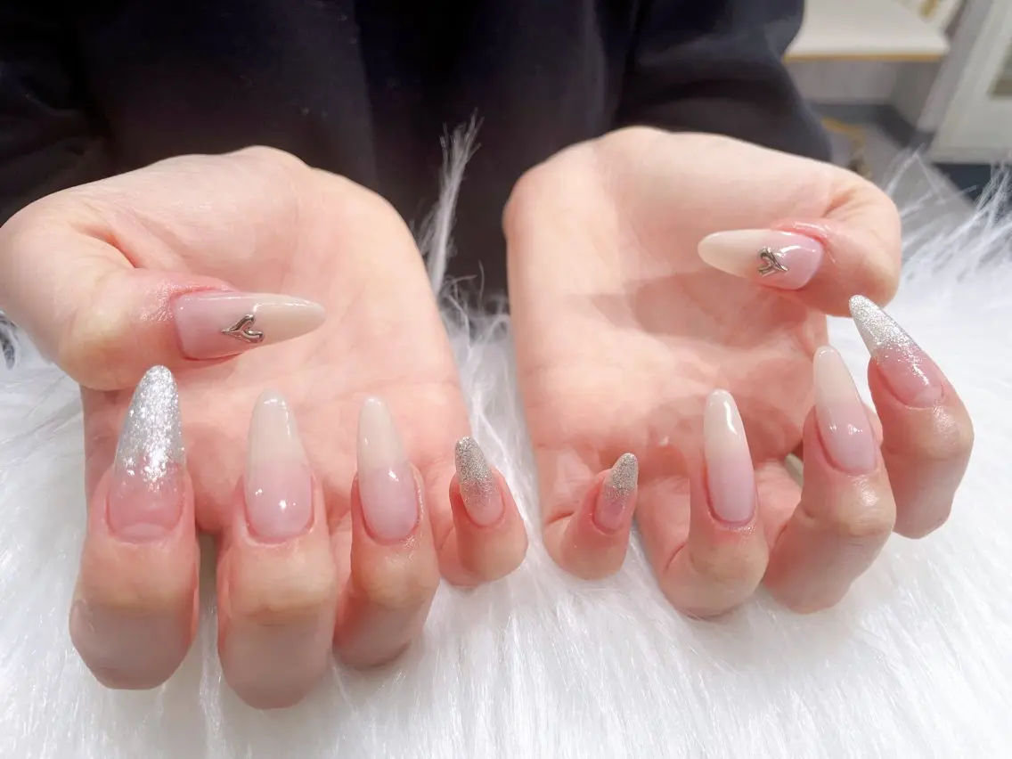 ネイル ハンドネイル リスブラン AYUMI 🍎のネイルデザイン