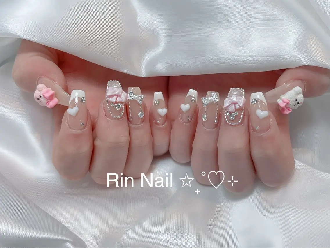 ネイル アートネイル チークネイル ジェルネイル ロングネイル マグネットネイル ハンドネイル Rin Nail 新大久保店のネイルデザイン