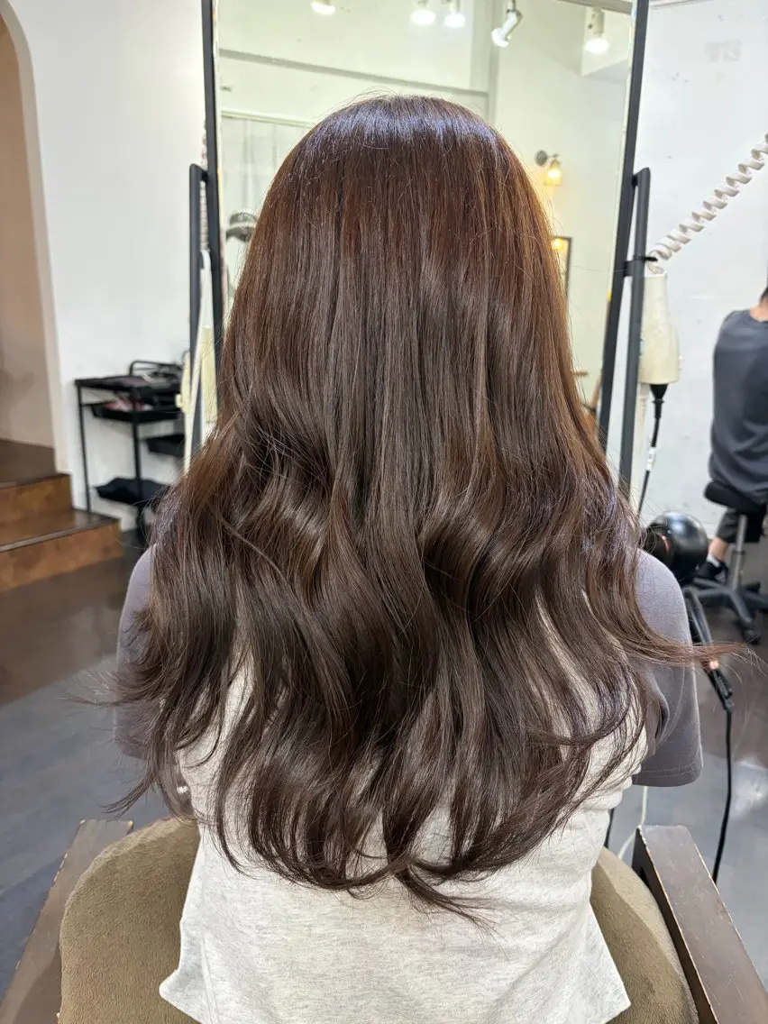 ロング カラー ベージュカラー ブリーチ 透明感カラー ラベンダーカラー ラベンダーベージュ ヘアカラー トリートメント you🪼 名駅カラーモデル🎨のヘアスタイル