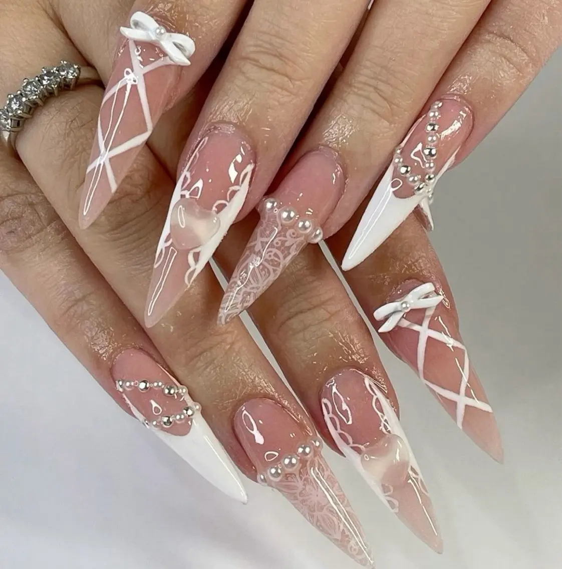 ネイル 韓国ネイル マグネットネイル 持ち込み ハンドネイル Dyo Nail_Royalのネイルデザイン