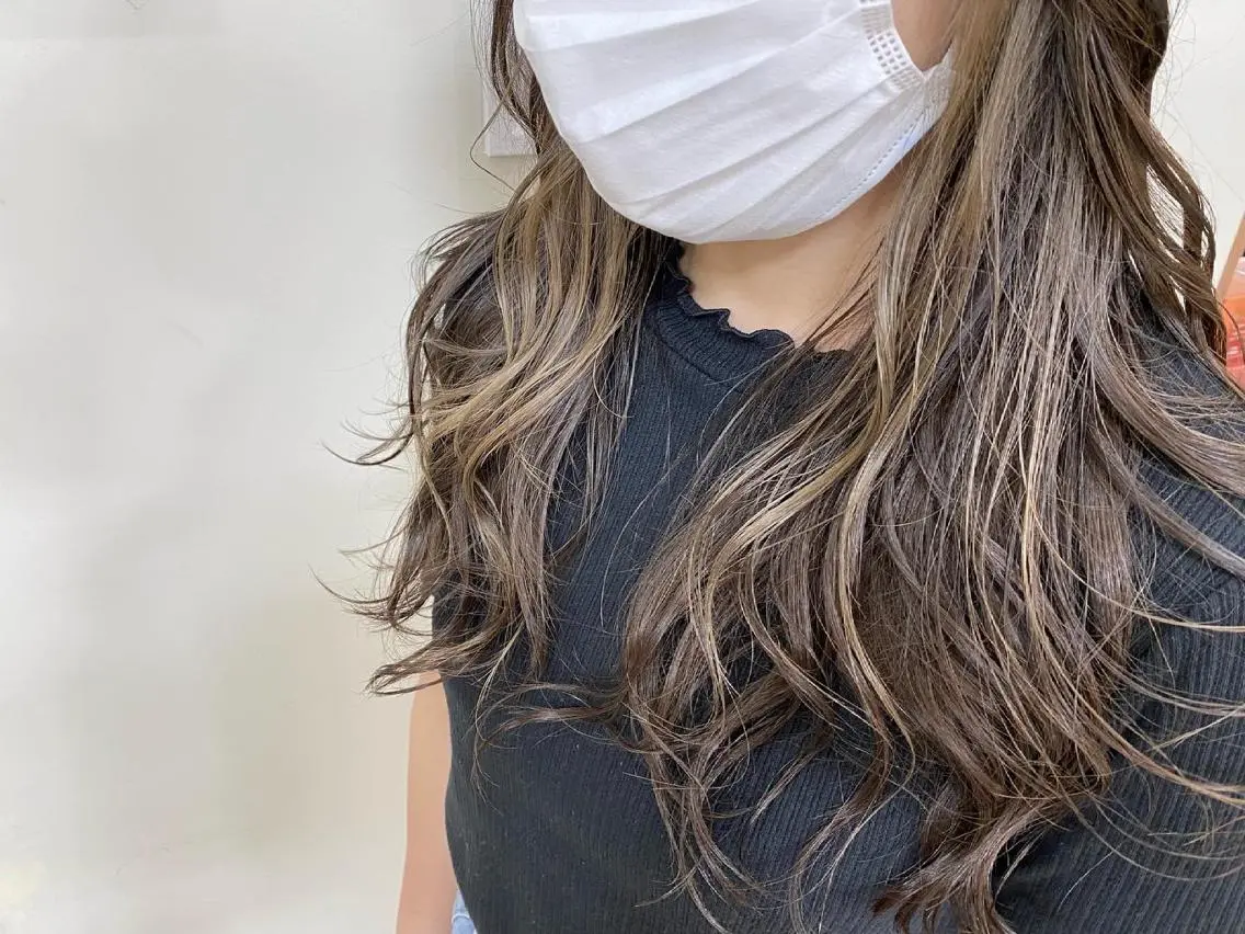 カラー SALOWIN栄 高須大貴のヘアスタイル