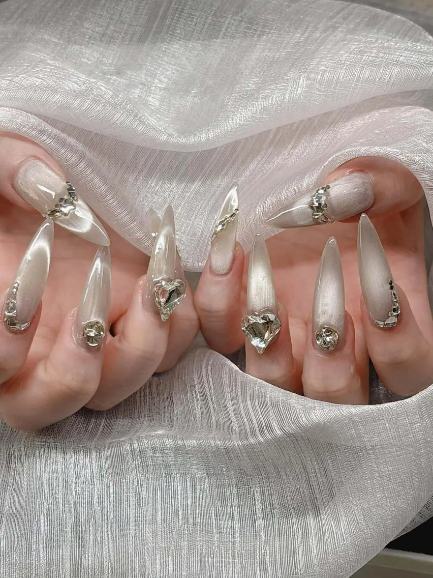ネイル ハンドネイル Lee Nailsのネイルデザイン