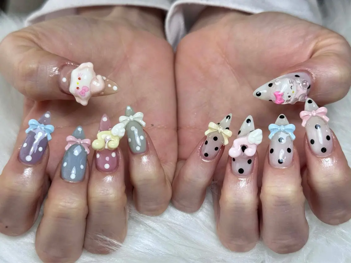 ネイル フレンチネイル ジェルネイル ガーリー 韓国ネイル ロングネイル ハンドネイル NieNail Nezukoのネイルデザイン