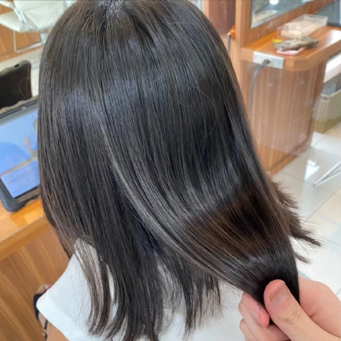 セミロング 縮毛矯正/ワンカラー モデル募集🫧羽夏のヘアスタイル