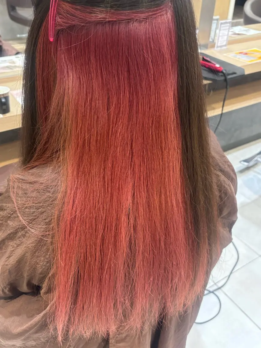 ロング ヘアカラー 淺井 さくらのヘアスタイル