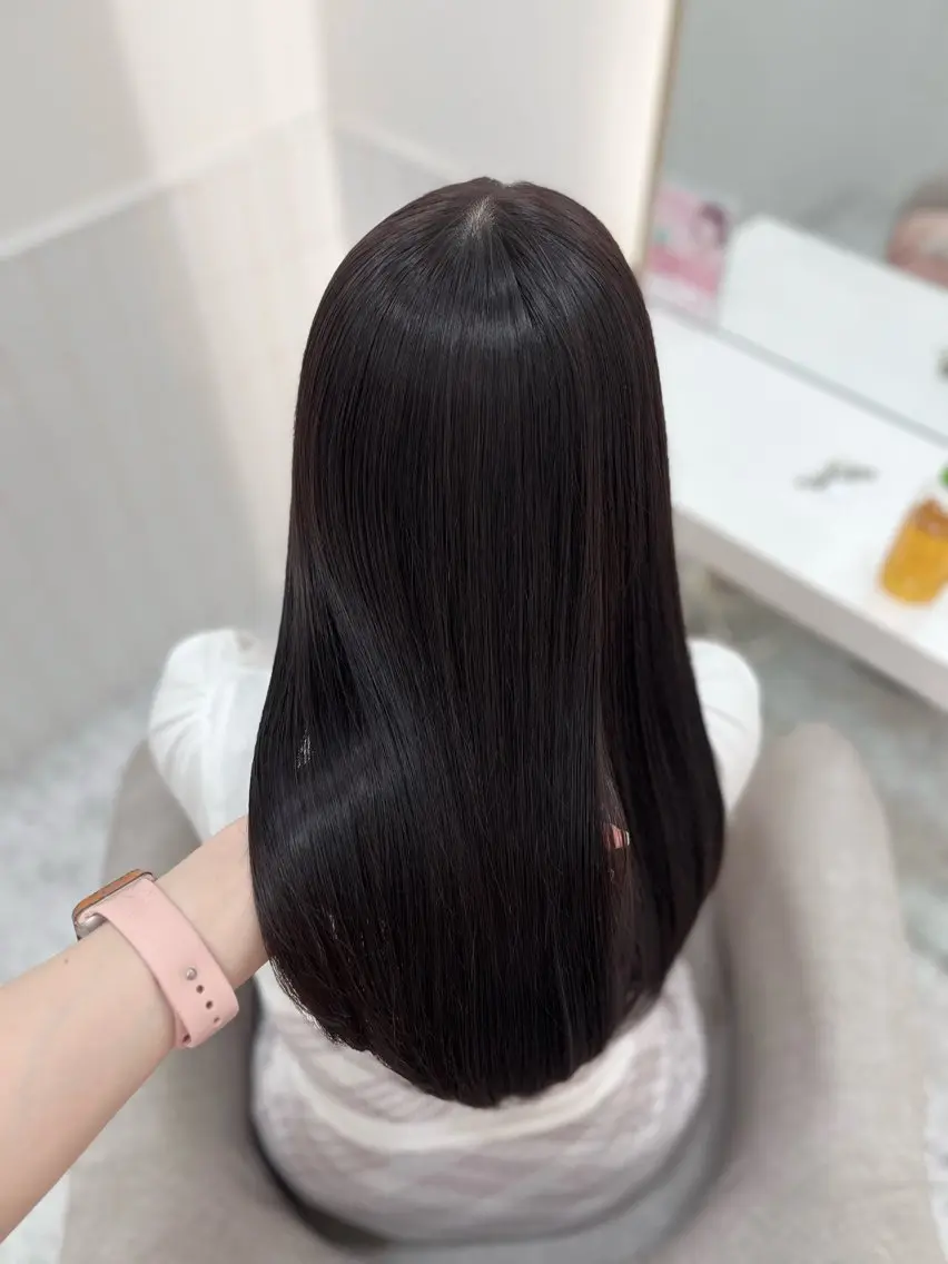 ロング カラー 新井 凪のヘアスタイル